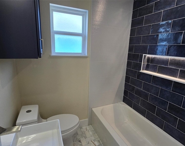 3733 Seabrook Street - Photo Thumbnail 5