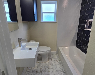 3733 Seabrook Street - Photo Thumbnail 4