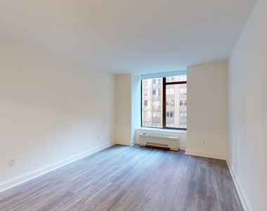 10 Hanover Square - Photo Thumbnail 2