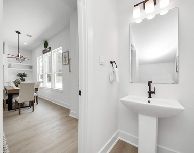 860 Rachel Street - Photo Thumbnail 16