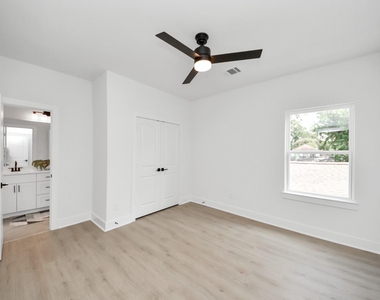 860 Rachel Street - Photo Thumbnail 24