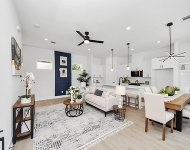 860 Rachel Street - Photo Thumbnail 2