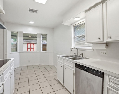 10114 Belfast Road - Photo Thumbnail 10