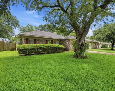 10114 Belfast Road - Photo Thumbnail 2
