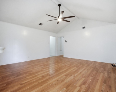 10114 Belfast Road - Photo Thumbnail 5