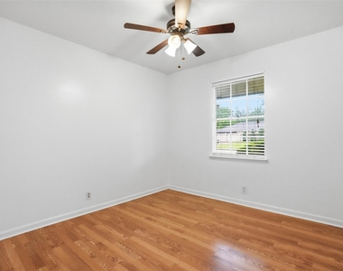 10114 Belfast Road - Photo Thumbnail 12