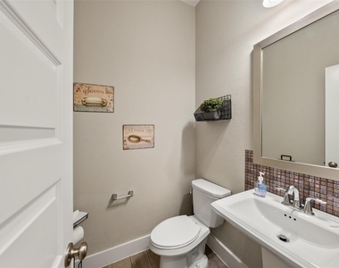 16815 Osprey Bend Drive - Photo Thumbnail 19