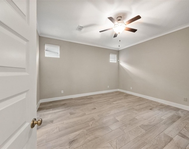 16815 Osprey Bend Drive - Photo Thumbnail 11