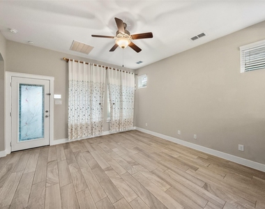 16815 Osprey Bend Drive - Photo Thumbnail 24