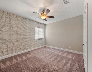 16815 Osprey Bend Drive - Photo Thumbnail 18