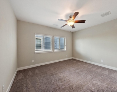 16815 Osprey Bend Drive - Photo Thumbnail 15