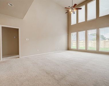 16010 Juniper Shores Drive - Photo Thumbnail 6