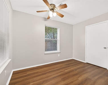 4115 Sand Ripple Lane - Photo Thumbnail 25