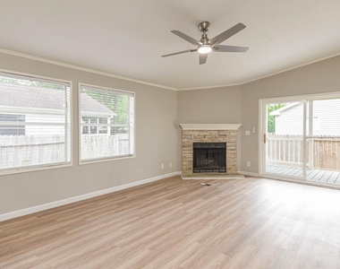 10210 Berrypatch Lane - Photo Thumbnail 9