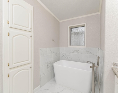10210 Berrypatch Lane - Photo Thumbnail 20