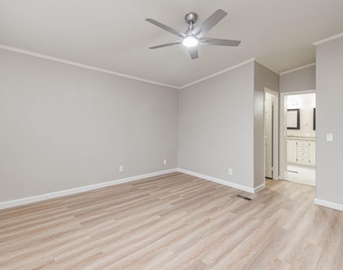 10210 Berrypatch Lane - Photo Thumbnail 17
