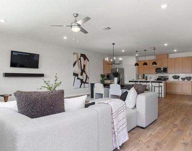 3514 Lovebird Lane - Photo Thumbnail 7