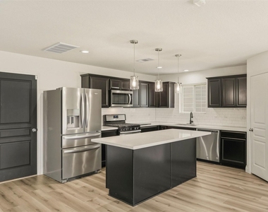 6810 Cortenridge Lane - Photo Thumbnail 11