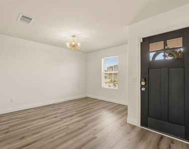6810 Cortenridge Lane - Photo Thumbnail 4