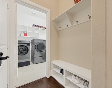 28639 Rolling Ridge Drive - Photo Thumbnail 11