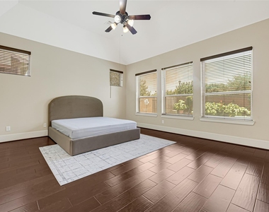 28639 Rolling Ridge Drive - Photo Thumbnail 14