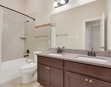 28639 Rolling Ridge Drive - Photo Thumbnail 24