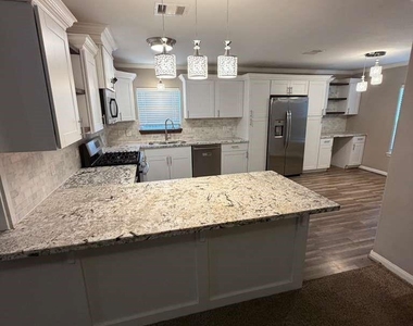 2023 Lost Pine Court - Photo Thumbnail 3