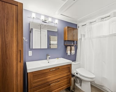 1860 White Oak Drive - Photo Thumbnail 12