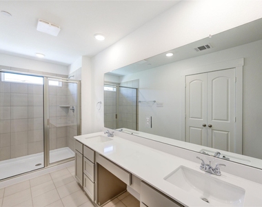 11910 De Carvalho Lane - Photo Thumbnail 22