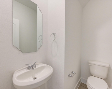 11910 De Carvalho Lane - Photo Thumbnail 8