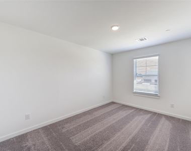 11910 De Carvalho Lane - Photo Thumbnail 9