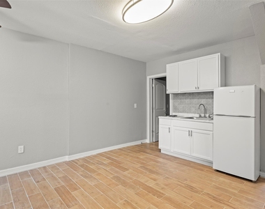 3420 Michigan Street - Photo Thumbnail 6
