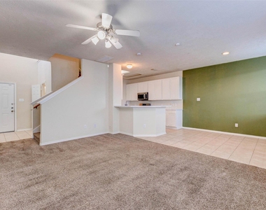 13106 Peppergate Lane - Photo Thumbnail 3