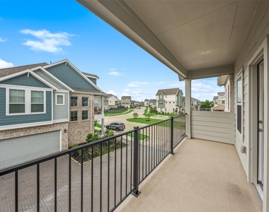 18814 River Overlook Court - Photo Thumbnail 15