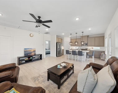18814 River Overlook Court - Photo Thumbnail 11