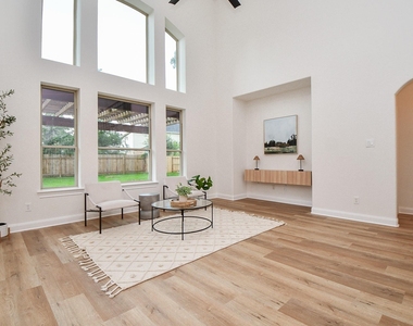 18 Hadlock Pl - Photo Thumbnail 6