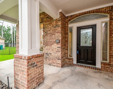 18 Hadlock Pl - Photo Thumbnail 1