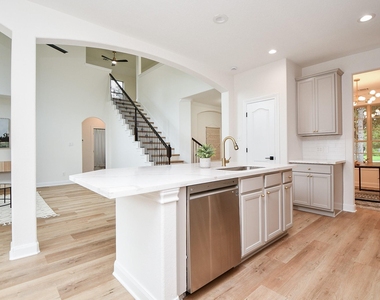 18 Hadlock Pl - Photo Thumbnail 10