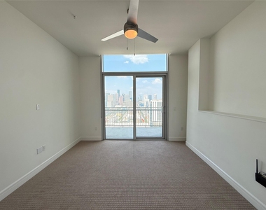 3300 Main St - Photo Thumbnail 8
