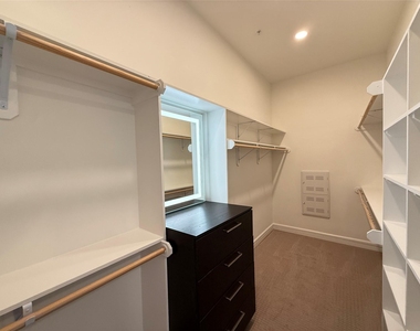 3300 Main St - Photo Thumbnail 10