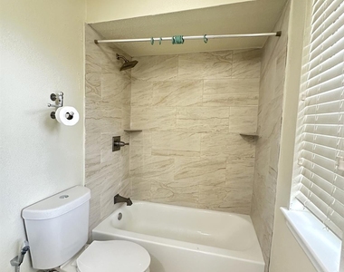 14702 Rancho Vista Drive - Photo Thumbnail 10