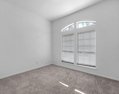 5805 Windy Knoll Lane - Photo Thumbnail 12