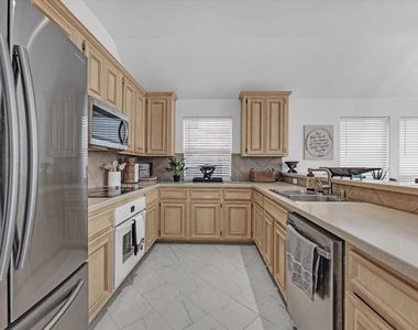 5805 Windy Knoll Lane - Photo Thumbnail 5