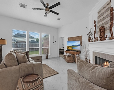 5805 Windy Knoll Lane - Photo Thumbnail 2