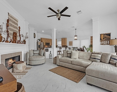 5805 Windy Knoll Lane - Photo Thumbnail 3