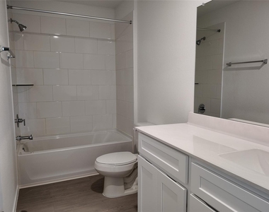 15035 Rustic Moon Road - Photo Thumbnail 14