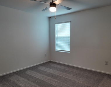 15035 Rustic Moon Road - Photo Thumbnail 15