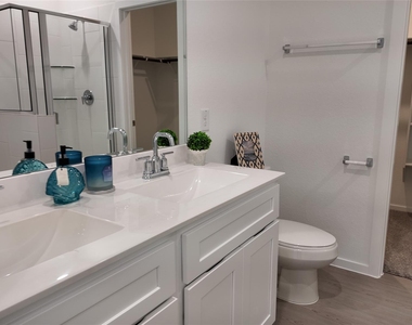 15035 Rustic Moon Road - Photo Thumbnail 9