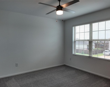 15035 Rustic Moon Road - Photo Thumbnail 13