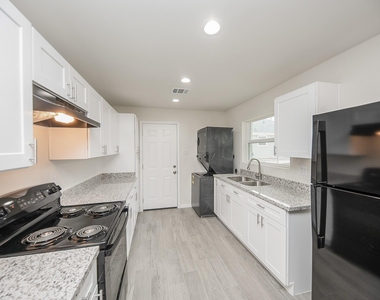 5042 Mallow Street - Photo Thumbnail 3